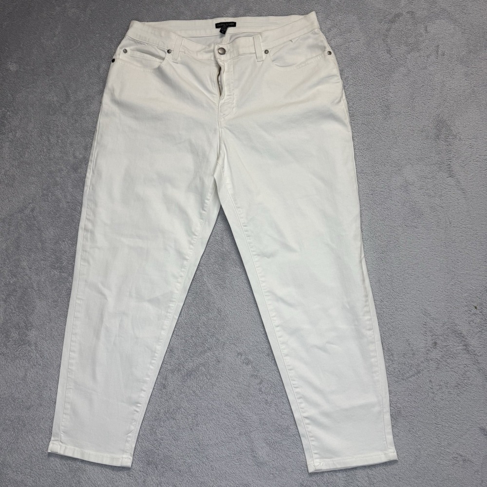 Eileen Fisher Women's Size 12 White Straight Leg Jeans Stretch Denim Pants